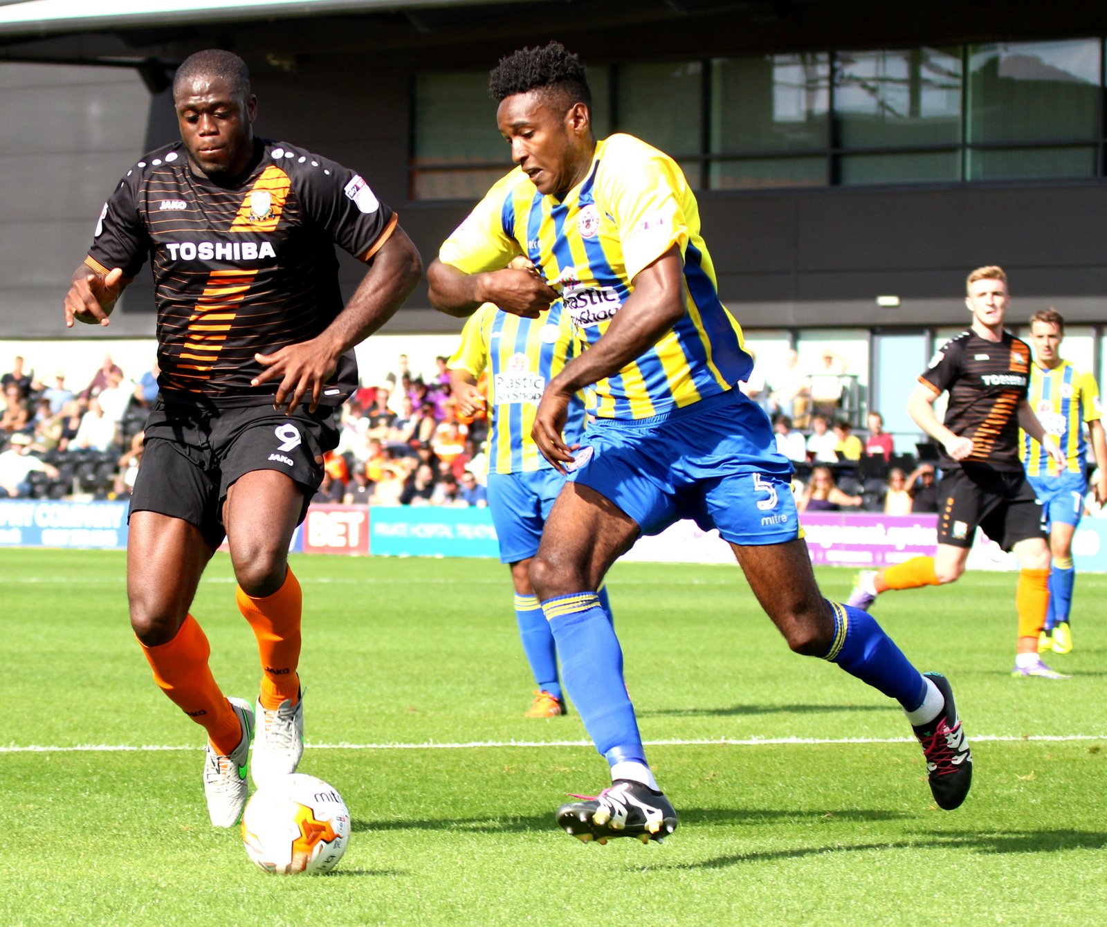 Barnet's Akinde to "wait and see" over possible January move - Times Series