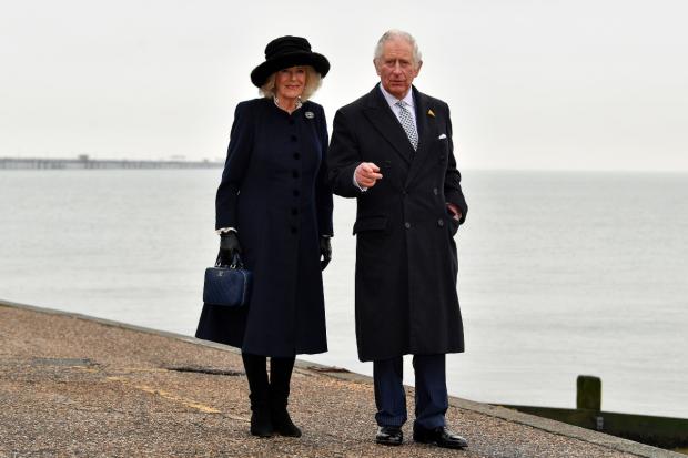 Times Series: les téléspectateurs d'EastEnders peuvent s'attendre à voir Charles et Camilla surprendre les fêtards dans un épisode spécial (PA)
