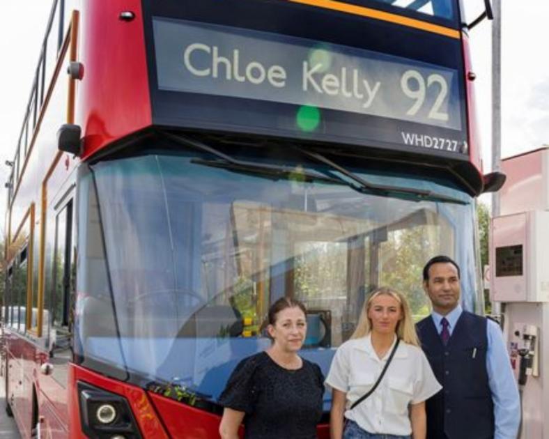 La lionne Chloe Kelly honorée d’un trajet en bus spécial