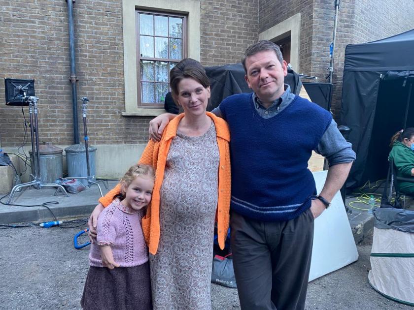 BBC Call the Midwife a joué une fille londonienne dans ses débuts à la télévision