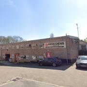 Plans have been approved for a block of 41flats replacing the trade kitchen suppliers Howdens in Moxon Street, High Barnet. Photo: Google